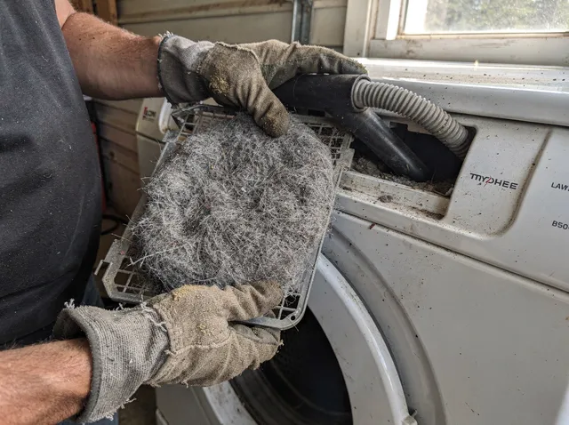 Cleaning Dryer Lint Trap in Thomaston, CT